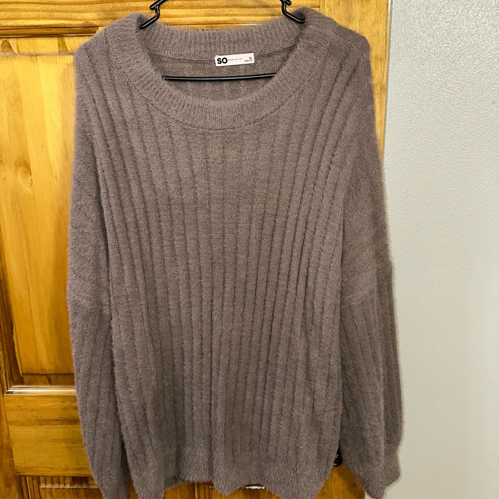 SO Ribbed Knit Sweater in Brown